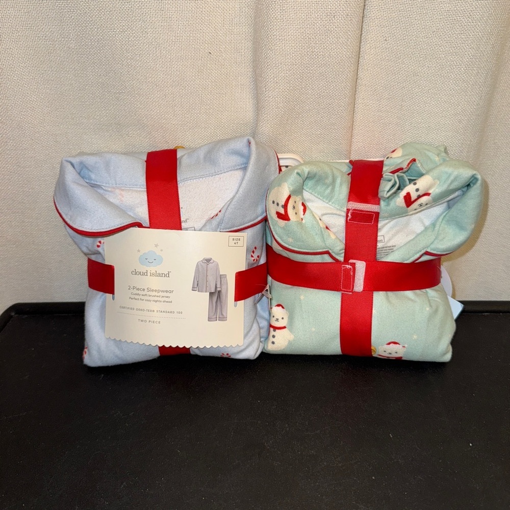 Cloud Island target two kids Christmas pajamas Sz 4t